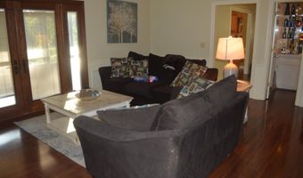 421 Woodlands Cir, Brandon, MS 39047
