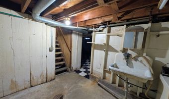 902 W 10th St, Atlantic, IA 50022