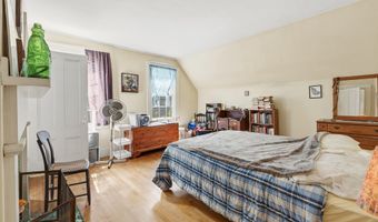 28 Chapel St, Augusta, ME 04330