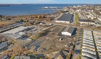 300 Coddington Hwy 206, Middletown, RI 02842