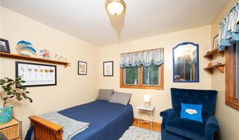 22 Harrison St, Bristol, RI 02809