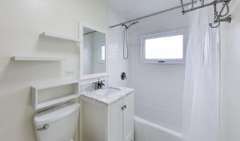 909 E Oakton St, Arlington Heights, IL 60004