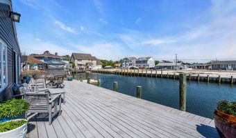 209 Fernwood Dr, Bayville, NJ 08721