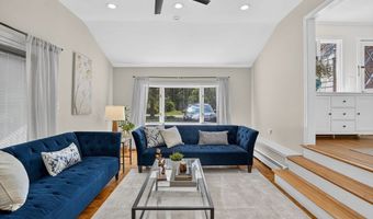 8 Charlotte Dr, Andover, MA 01810