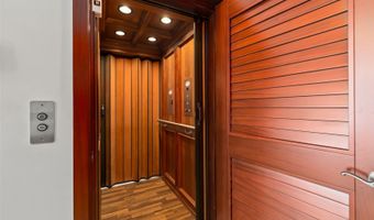 44-443 Kaneohe Bay Dr, Kaneohe, HI 96744