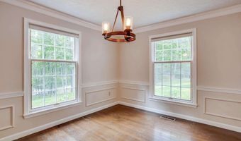 27 Buttonwood Rd, Bedford, NH 03110