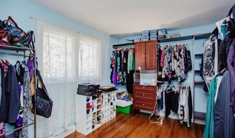 1849 W Spring Ridge Dr, Arlington Heights, IL 60004