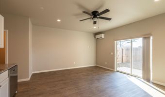 318 11TH St, Bandon, OR 97411