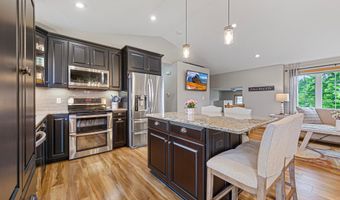 1006 24th Ave NW, Austin, MN 55912