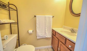 921 Navajo Ave, Absecon, NJ 08201