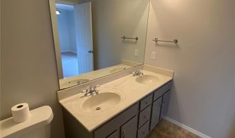 1310 Crossings Ct B, Ballwin, MO 63021