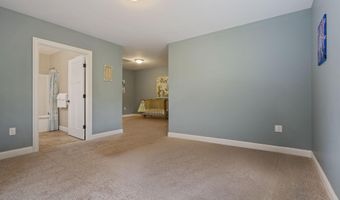 271 Red Gate Ln, Acton, ME 04001