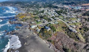 17116 Pacific Heights St, Brookings, OR 97415