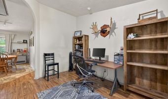 107 S Van Wyck Ave, Cascade, ID 83611