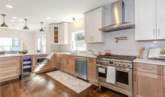 126 Columbia Ave, Cranston, RI 02905