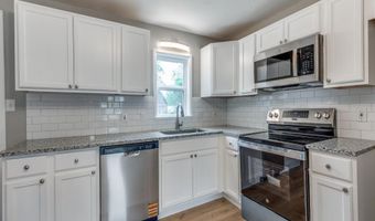 707 W Lamar St, Alvord, TX 76225