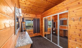 630 GRANDVIEW Dr, Alpine, WY 83128