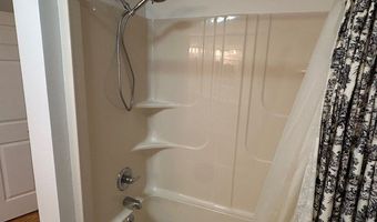 104 Lucky Ln, Andalusia, AL 36421