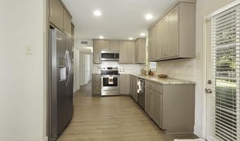 2156 E Contour Dr, Baton Rouge, LA 70809