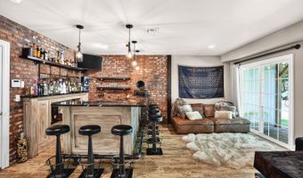 45 White Oak Ln, Aberdeen, NJ 07747