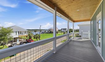 4062 Devon St, Bay St. Louis, MS 39520