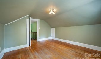76 Starnes Cove Rd, Asheville, NC 28806
