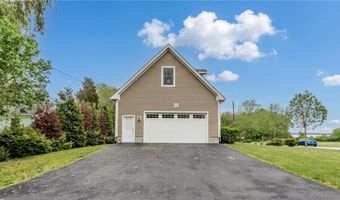 111 Middle St, North Kingstown, RI 02852