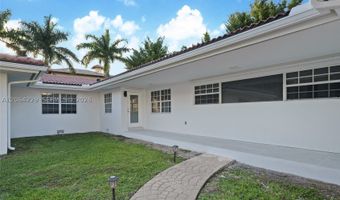 52 Camden Dr, Bal Harbour, FL 33154