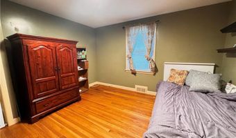 91 Ridgeway Rd, Cranston, RI 02920