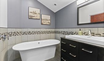5557 N Territorial Rd, Ann Arbor, MI 48105