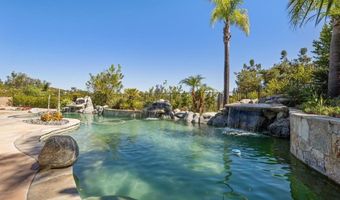 2216 Blossom Hill Ln, Escondido, CA 92029