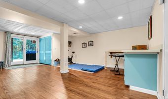 76 Pape Dr, Atlantic Highlands, NJ 07716