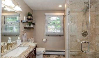 30 Warren Ave, Johnston, RI 02919