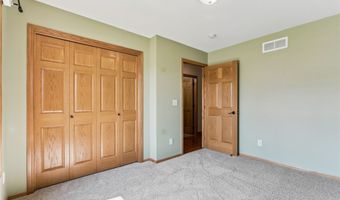 1124 12th Ave SE, Altoona, IA 50009
