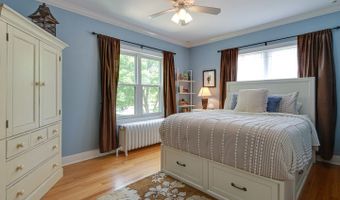 805 S Mitchell Ave, Arlington Heights, IL 60005