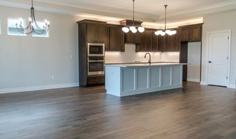 336 W Boxthorn Dr, Andover, KS 67002