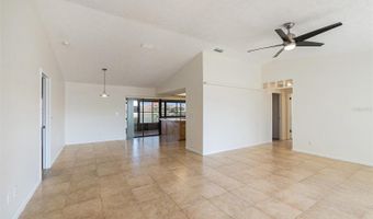 909 CHIPAWAY Dr, Apollo Beach, FL 33572