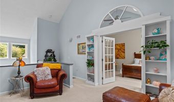 140 Pine Glen Dr, East Greenwich, RI 02818