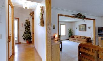 200 Greentree Cir, Aurora, OH 44202