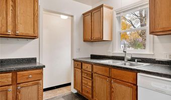 1605 6th St SE, Austin, MN 55912