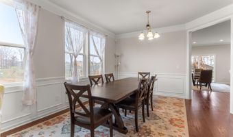2825 Dillon Dr, Ann Arbor, MI 48105