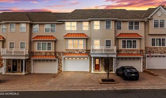 47 White Oak Ln, Aberdeen, NJ 07747