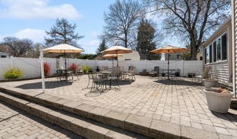 42 Lake Blvd, Aberdeen Twp., NJ 07747
