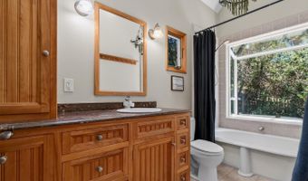 925 Old Farm Ln, Aptos, CA 95003