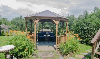 488 Kittredge Rd, Barton, VT 05822