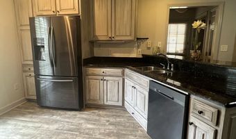808 BEECHWOOD Dr, Albany, GA 31721