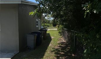 2199 Wyandotte Ave, Alva, FL 33920