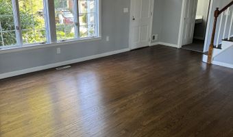 13 Fenway Rd, Branford, CT 06405