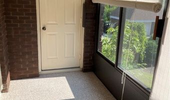 138 Charter Oaks Dr B, Amherst, NY 14228