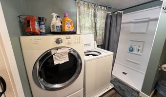 57 61 Dewey St, Arnolds Park, IA 51331